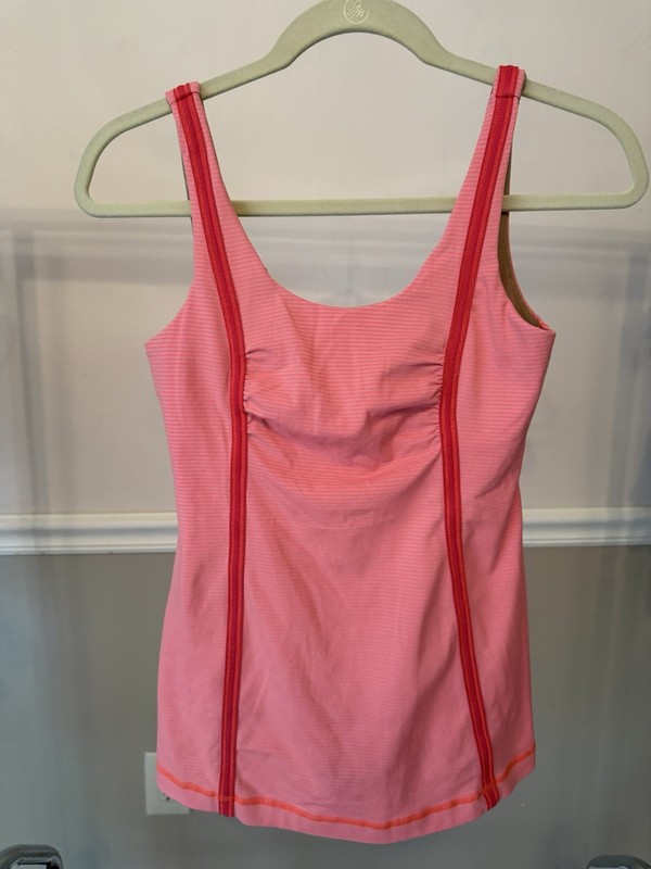Lululemon Athletica Women’s Tank Top Scoop Neck Built-In Bra Stretch Pink 6