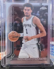 Topps 2025-26 Topps Chrome Victor Wembanyama Base Set #221 San Antonio Spurs