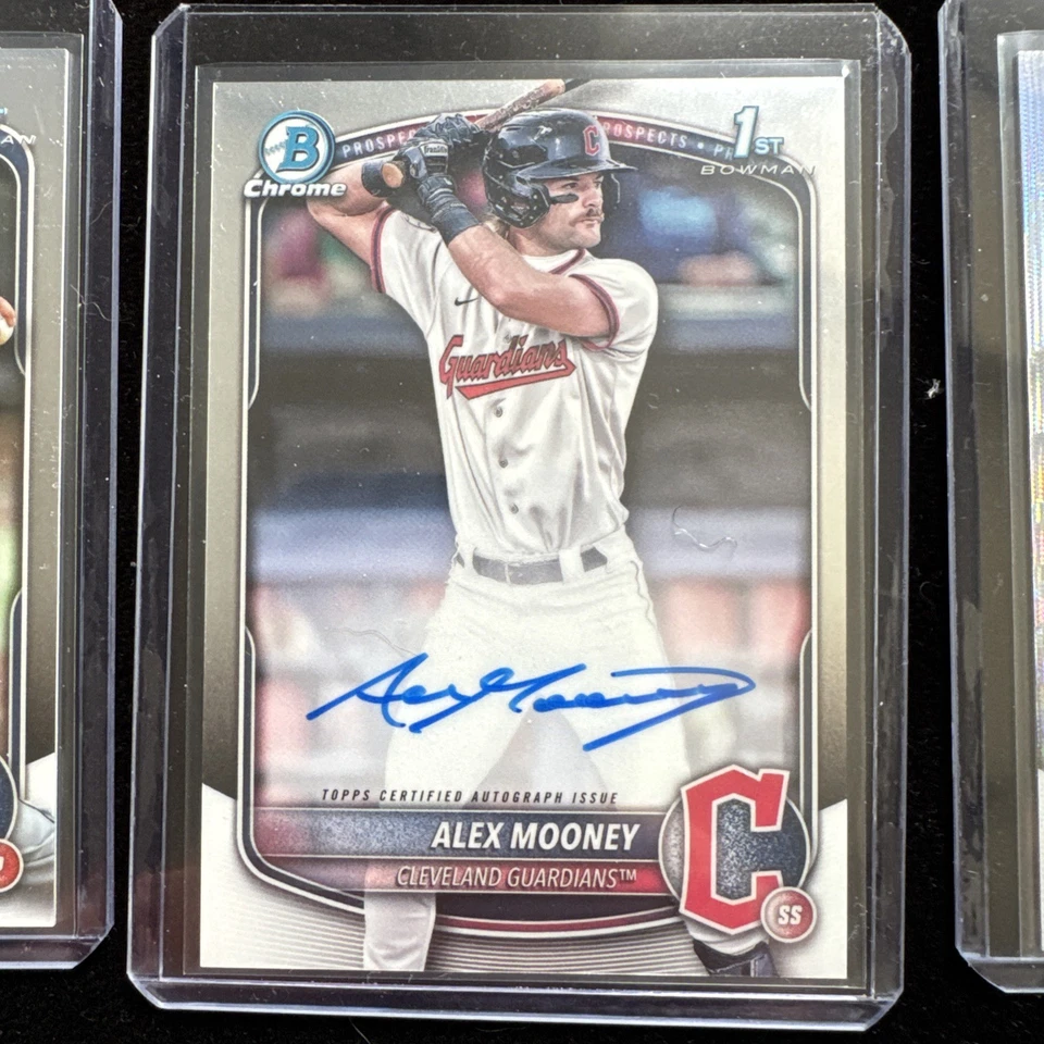 Cleveland Guardians Bowman 1st Auto Wilkinson, Mooney, Humphries Wave Ref/350 Foto 3 de 4