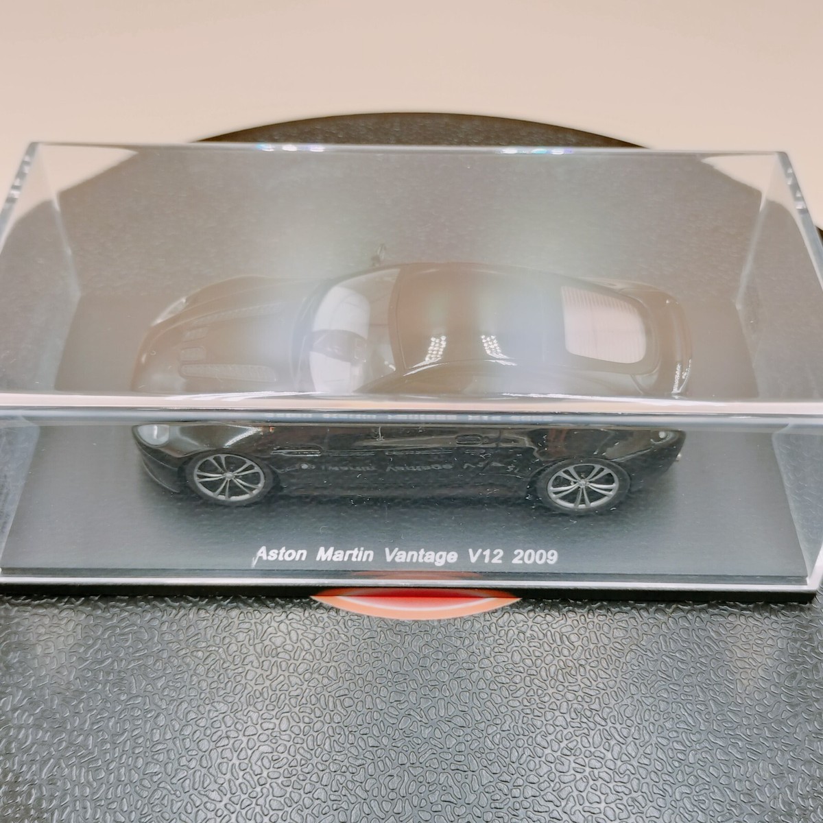 SPARK 1/43 Aston Martin Vantage V12 2009 Black Resin model S2165