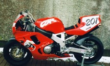 MGM-BIKES HE 19 univ.Höcker Sitzbank Streetfighter Heck Fighter Umbau HE19