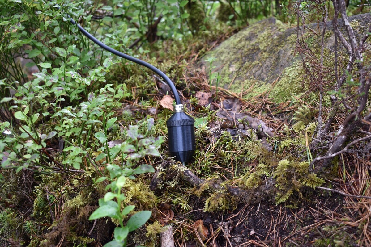 Discreet Archive EarthPhone. Geophone Seismic microphone. Contact