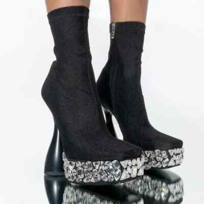 AZALEA WANG DIAMONDS WALK RUNWAY Size:11 CHUNKY BOOTIE IN BLACK (Brand new)