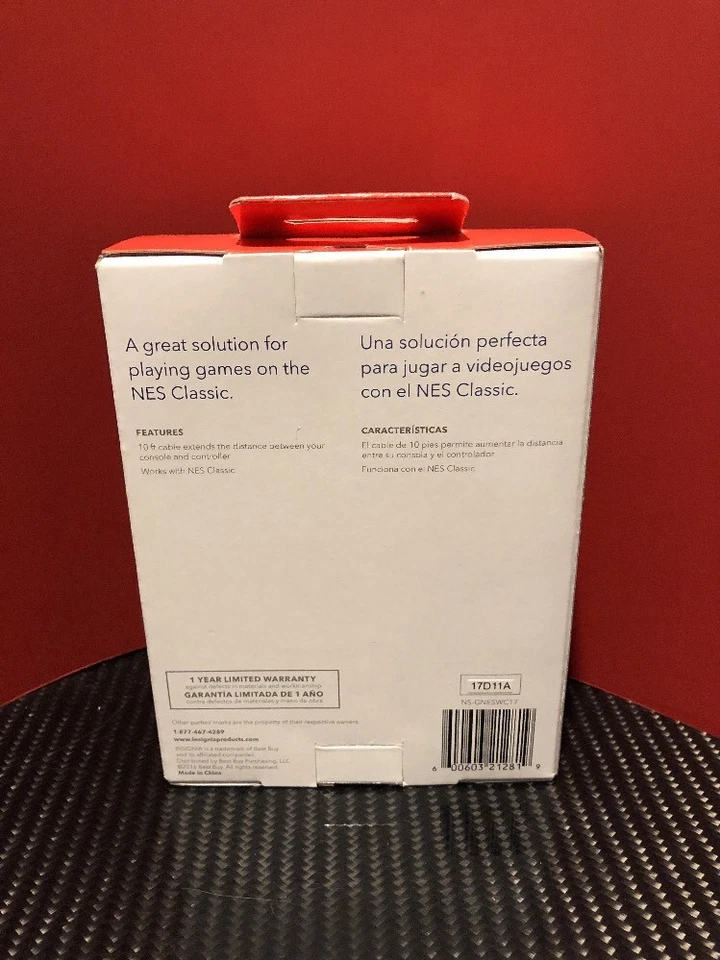 NES Classic Insignia Wired Gaming Controller - White - NEW Free US Shipping - Image 2 of 3