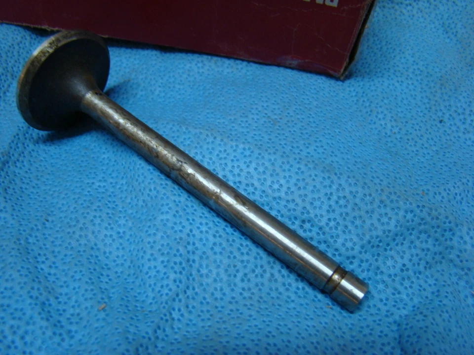 Válvula de escape Oldsmobile F85 330 V8 1964 1965 1966 1967 Foto 2 de 3