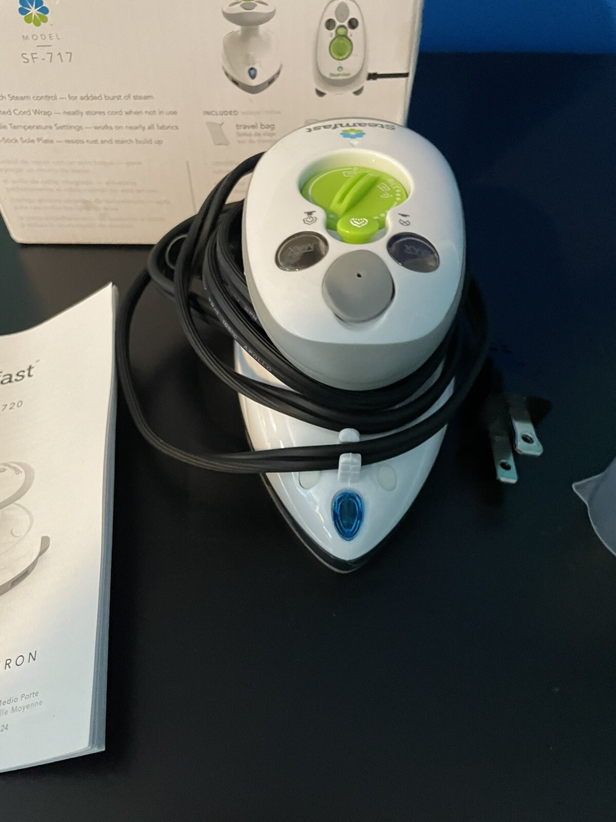 Travel Steamfast SF717 Mini Steam Iron with Dual Voltage 375W