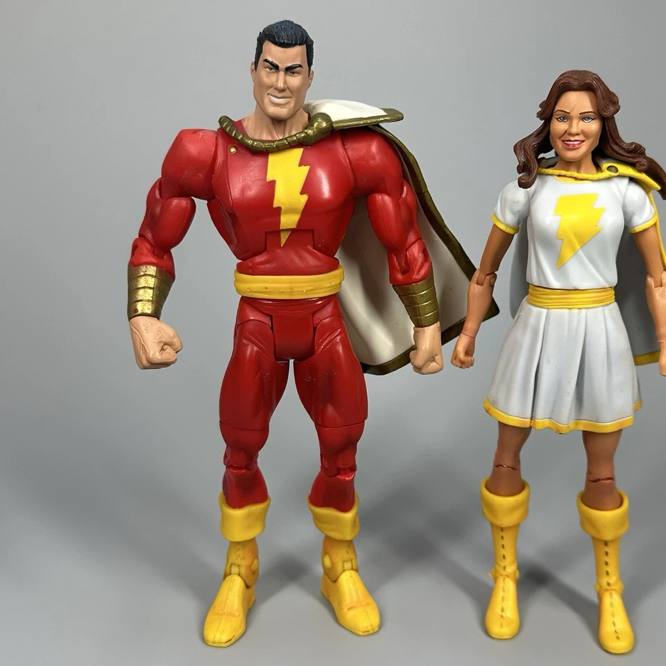Figuras de acción Mattel DC Universe Classics Shazam & Mary Batson escala 6" Foto 2 de 4