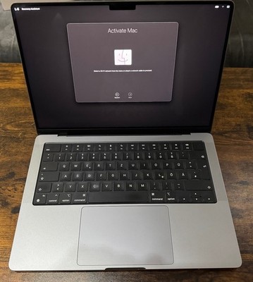 Apple MacBook Pro 14 Zoll (512 GB SSD, M1 Max, 32GB) Laptop - Space Grau