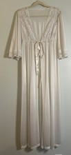 Vintage Movie Star White Peignoir Robe/Housecoat Size Medium 1960 s 2955
