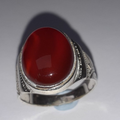 Silberring mit großem roten Halbedelstein Größe P.25