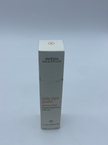Aveda Daily Light Guard Defense Fluid Broad Spectrum SPF30 30ml/1oz - 第 1/3 張圖片