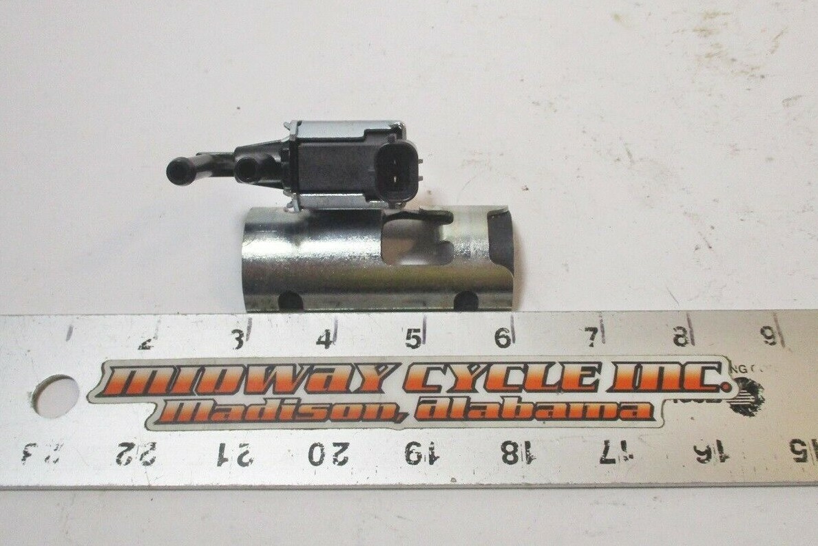 スズキ SUZUKI AN650 CANISTER PURGE VALVE & BRACKET 18117-52G00 AN 650 Z