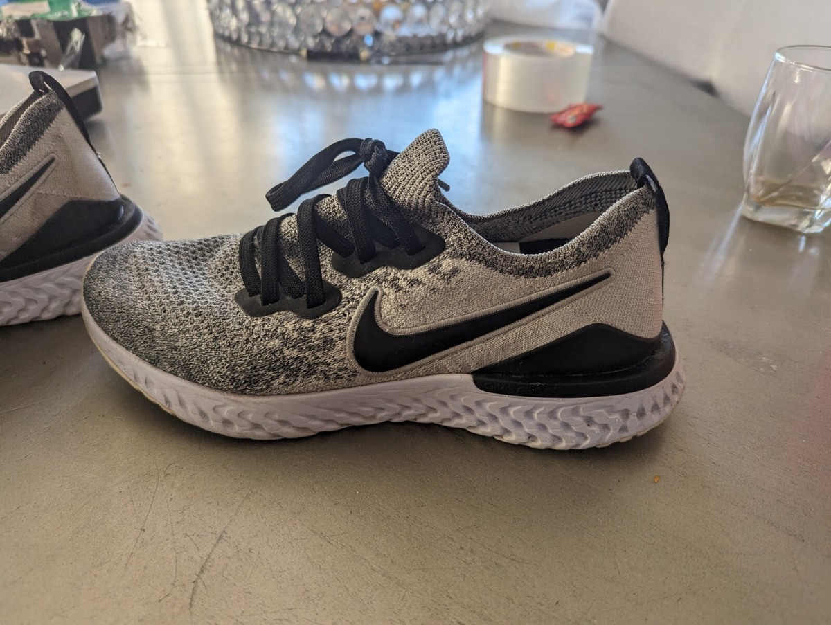 Nike Epic React Flyknit 2 Womens Size 8.5 'Oreo' Running/Walking