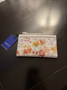 apt 9 wallets