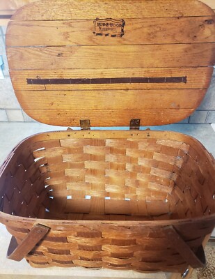Vintage Wov-N-Wood by Jerywil Picnic Basket with beautiful patina. 1940s Era
