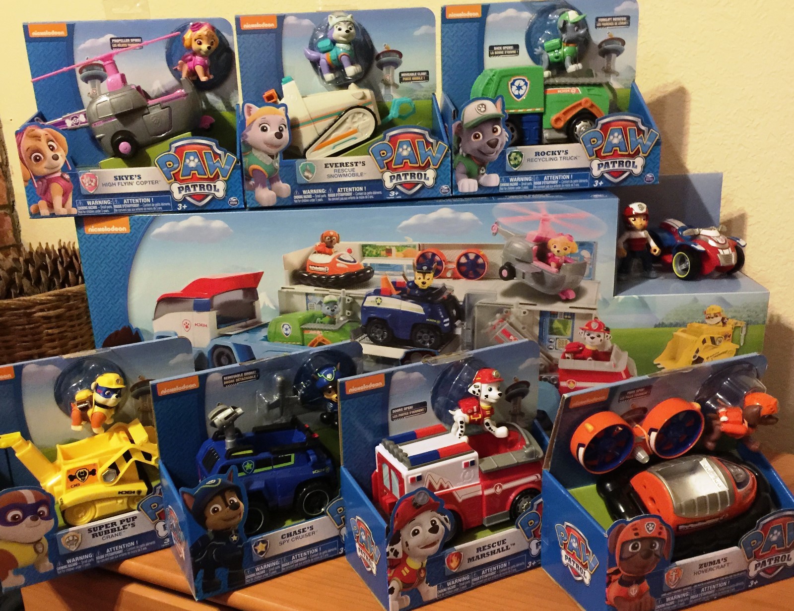 paw patrol carrier truck