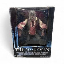 Product Image: Mezco Toyz The Wolfman Deluxe 12 Inch Scale Figure Universal Studios Horror