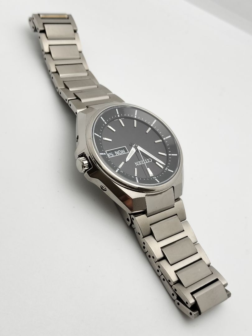 Citizen Atessa H100-R007556 Analog Solar Men Popular Model! Radio