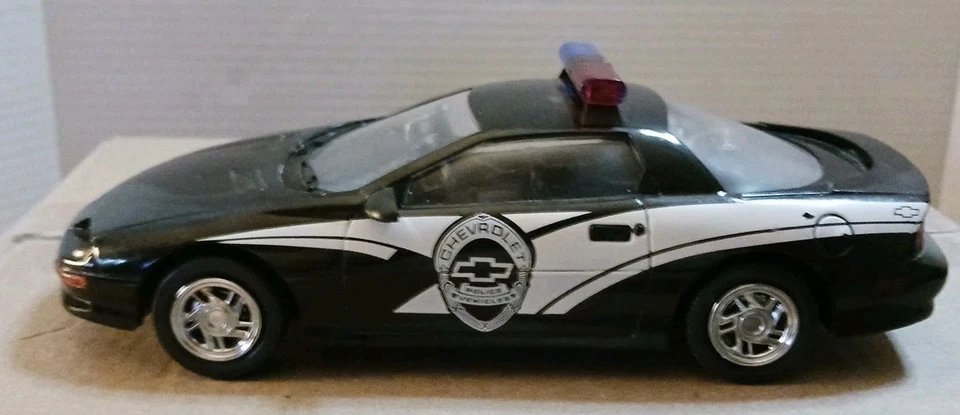CODE 3 COLLECTIBLES 1:24 Scale Diecast Model CHEVROLET Police Vehicle CAMARO - Image 3 of 4