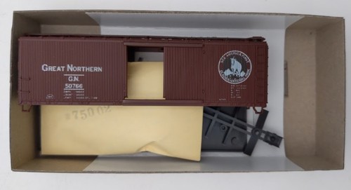 Kit Athearn 5233 HO Great Northern Blue Box 40""'' Box Car Wood # 50766 | Zustand: New