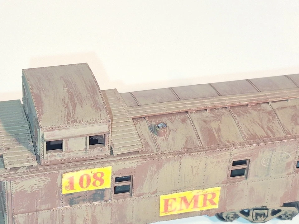 Roundhouse Cabooses x 2. HO Scale. Painted/weathered . Fair Cond. No Boxes. - Image 4 of 4