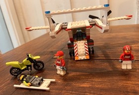 LEGO City: Ambulance Plane (60116) 100% Complete with Minifigures and Manual