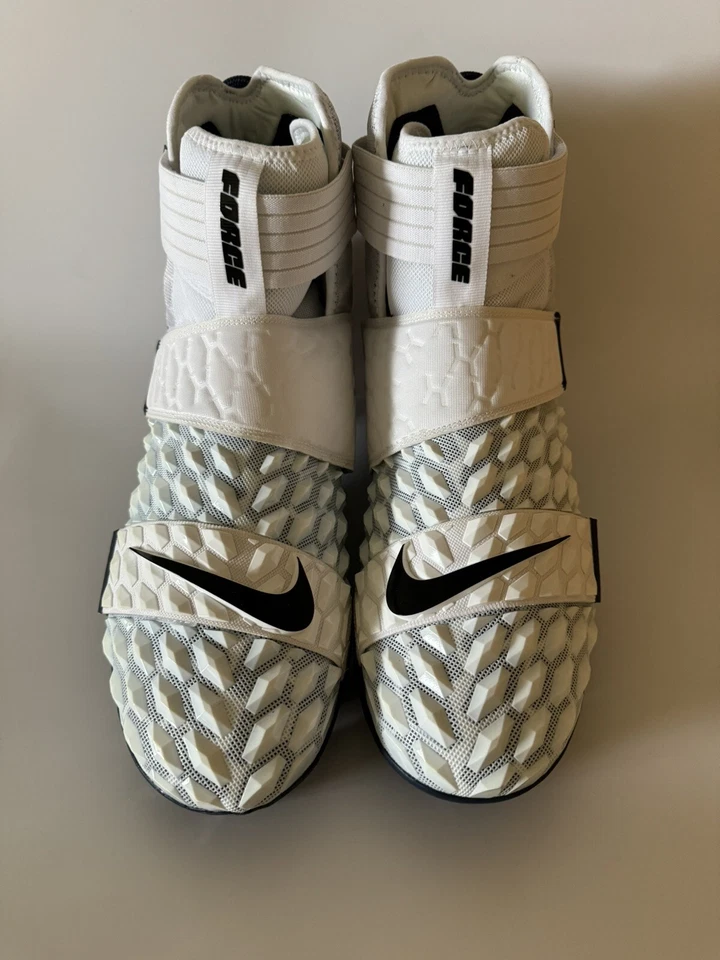 Nike Men’s 17 Force Savage Elite 2 White/Navy Lineman Football Cleats BV3962-103 - Image 3 of 4