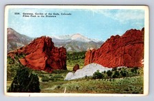 VINTAGE GATEWAY GARDEN OF THE GODS, COLORADO PIKES PEAK IN DISTANCE POSTCARD AB