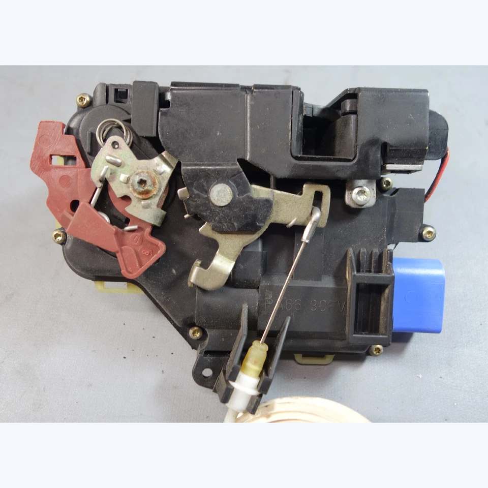 05-12 Actuador de cerradura de puerta derecha para pasajeros Porsche 997 911 987 Cayman Boxster OEM Foto 3 de 4