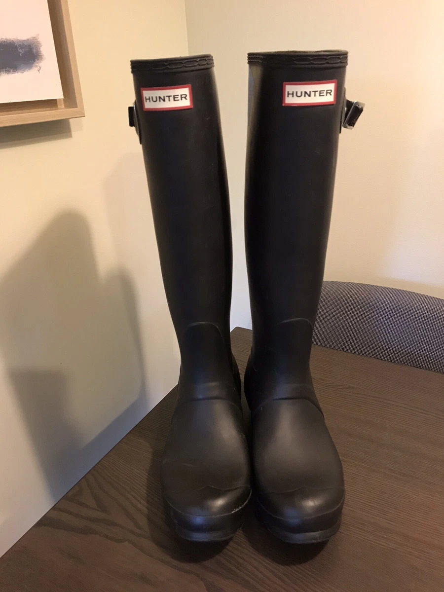 Hunter boots with buckle shop in back