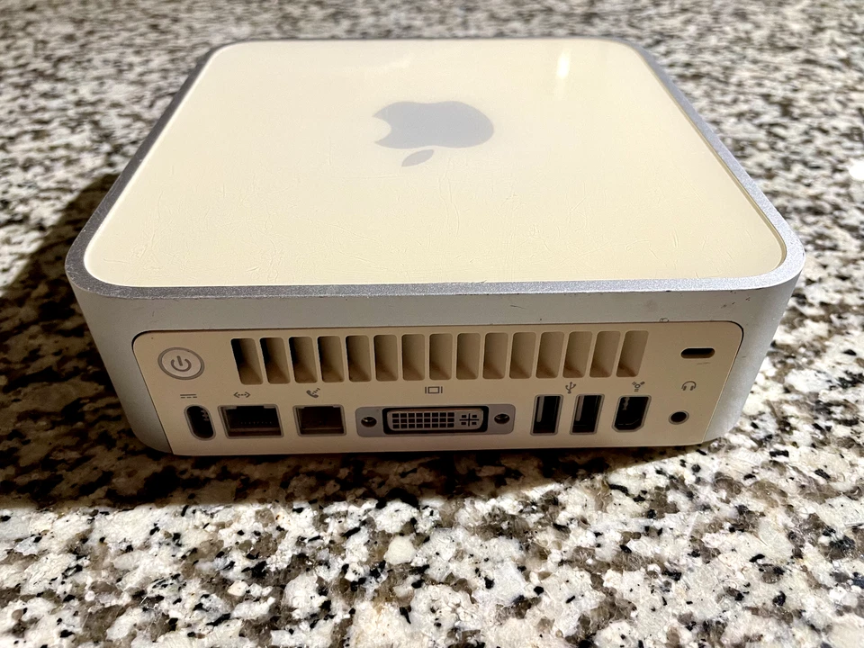 Apple Mac mini G4 1.25 GHz 128 GB SSD 1 GB RAM A1103 w Accessories & Mac OS 9 NR - Image 3 of 4