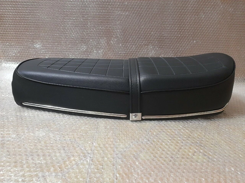 1969 - 1970 Honda CB750 CB 750 K0 Four Sandcast Duck Bill Tail Seat Saddle. Foto 3 de 4