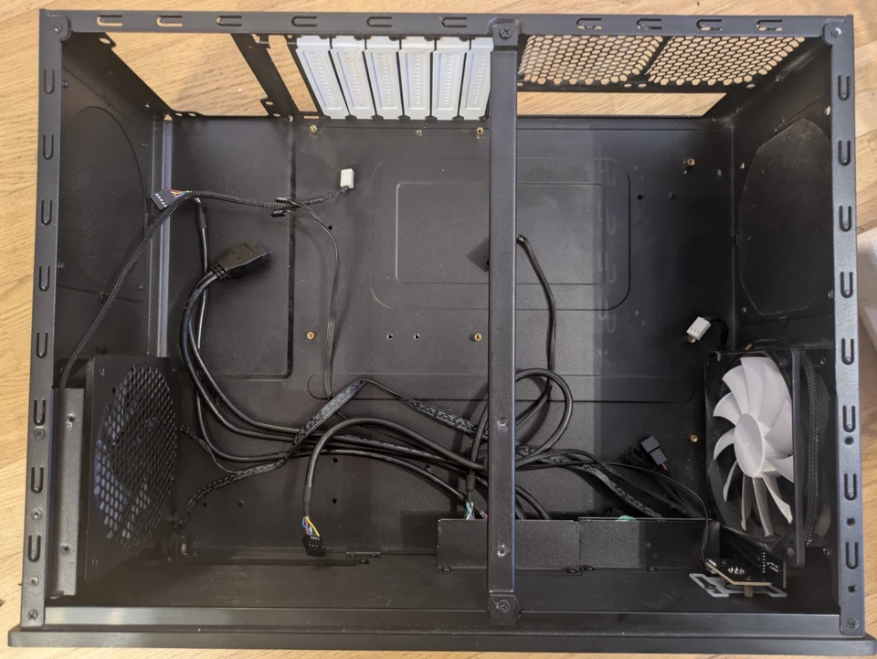 Fractal Design Node 605 Desktop HTPC Gehäuse USB 3.0 schallgedämmt schwarz ATX - Bild 4 von 4