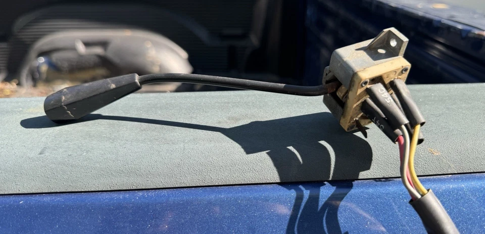 Brazo de control limpiaparabrisas Saab Sonett años 70 Foto 2 de 2