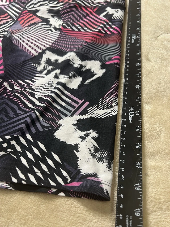 Calvin Klein Women’s Multicolor Bike Shorts Size XL - Image 4 of 4