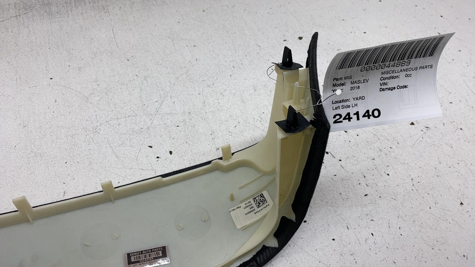 ⭕2017-2020 Maserati Levante Rear Driver Side D-Pillar Trim Panel Left 6700485910