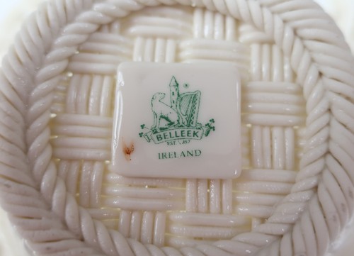 Belleek Flowers of Christmas Basket MINT in Box Woven 4-Strand Porcelain Irish - Picture 7 of 11