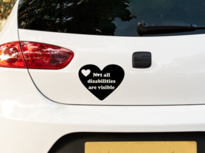 Nicht alle Behinderungen sind sichtbar - Aufkleber Vinyl Decal Design Liebe Auto Van