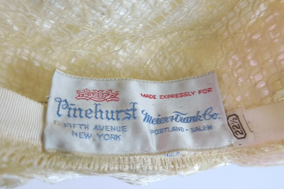 Pastillero Fascinator Marfil Sombrero Cloche 22 1/2 años 30 40 De Colección Ratán Pinehurst Italia Pastillero Foto 2 de 4