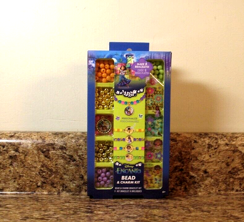 Disney Encanto Bead & Charm Bracelet Craft Kit Set NEW - Picture 1 of 3