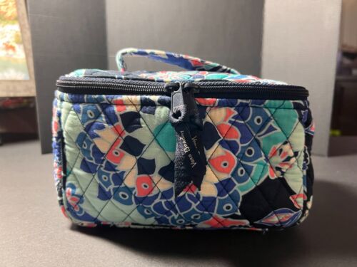 "USED"Vera Bradley-Train Case-Lotus Flower Swirl-Great for Cosmetic/Jewelry Case