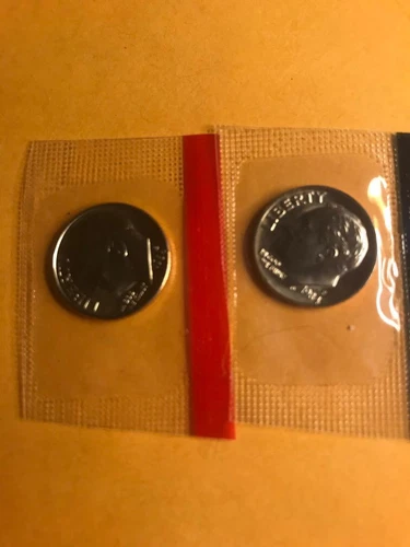 1984 P+D UNCIRCULATED ROOSEVELT DIMES NICE COIN STILL IN MINT CELLO L@@K