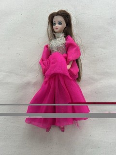 VINTAGE PIPPA DOLL WITH OUT FIT