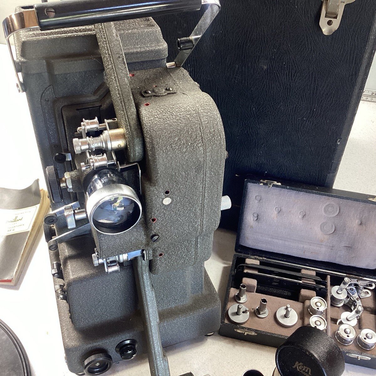 PROJECTEUR BOLEX PAILLARD pour films 16mm EUR 65,00 - FR