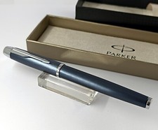 Stylo plume Parker bleu chromé M neuf avec boîte d'origine