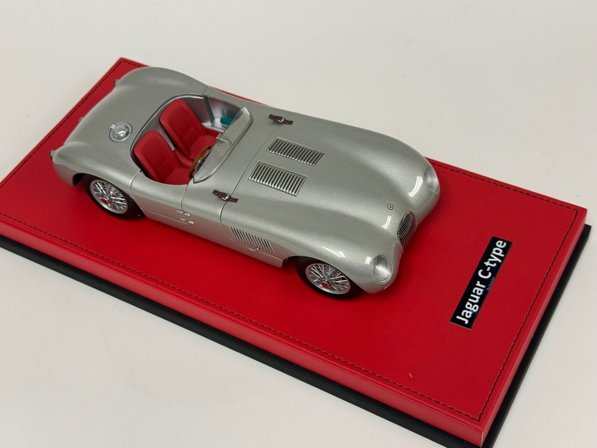 1/18 AutoArt Jaguar C Type 1951 in Bronze Leather Base 73502 AB111