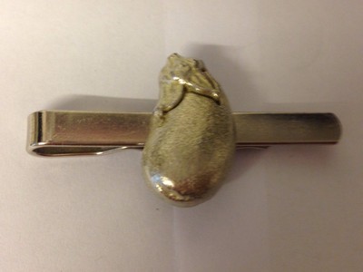 Aubergine Aubergine GT99 Fine English Pewter on a Tie Clip (Schieber)