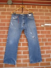 LEVIS 517 Men's Boot Cut Distressed Ripped Faded Denim Jeans Measured 33 x 28.5