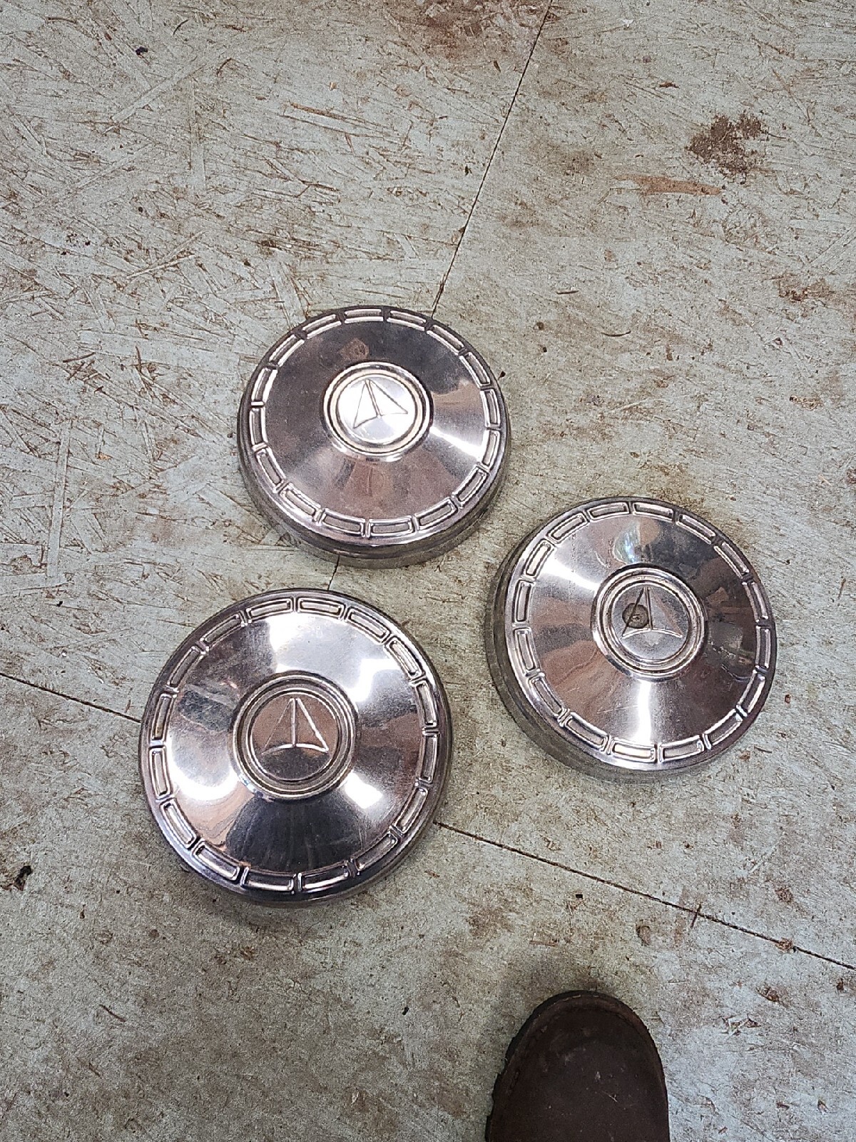 196466 Plymouth Dog Dish Hub Caps Valiant Barracuda Poverty Cap 65 273