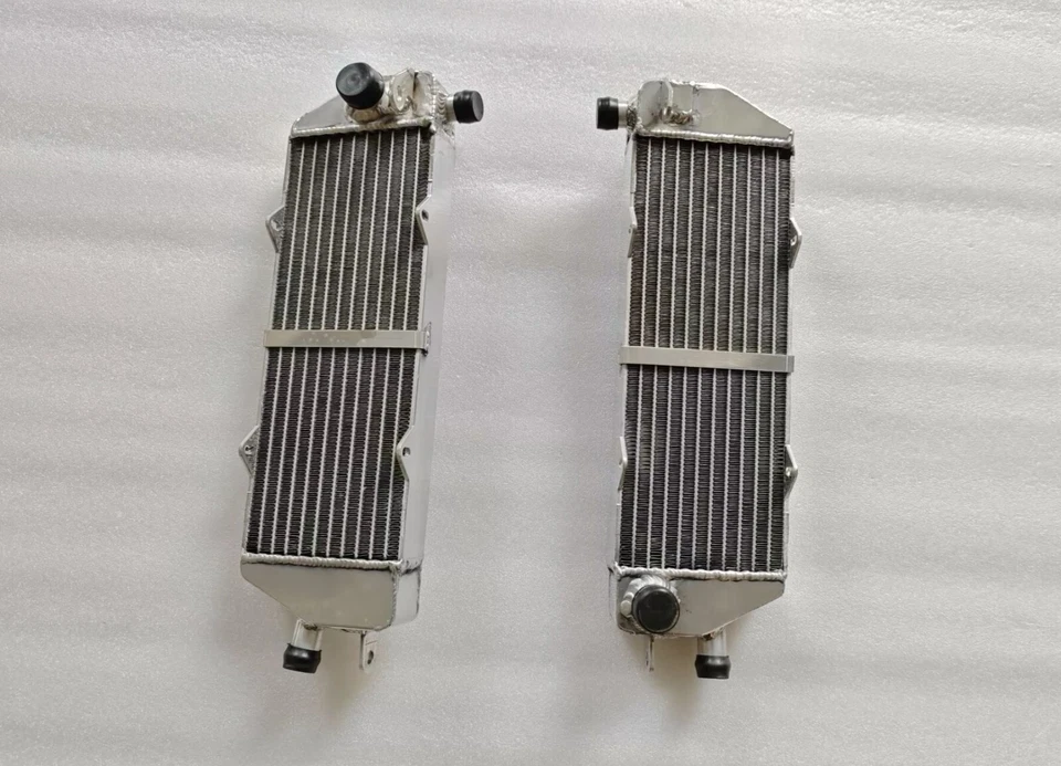 ALUMINUM RADIATOR ULTRALIGHT WITH ROTAX 582 MODEL 90, 618 INVERTED UL ENGINE - Image 2 of 4